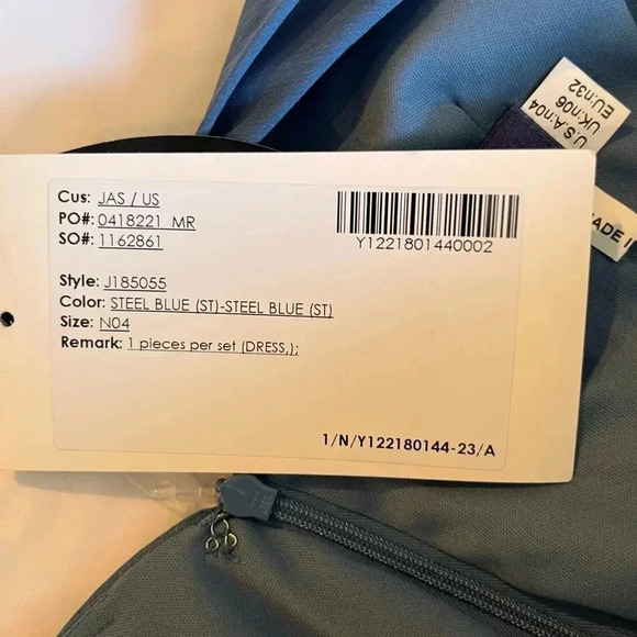 ~Jade by Jasmine~ Bridal Gown - Size 4 - Picture 7 of 13